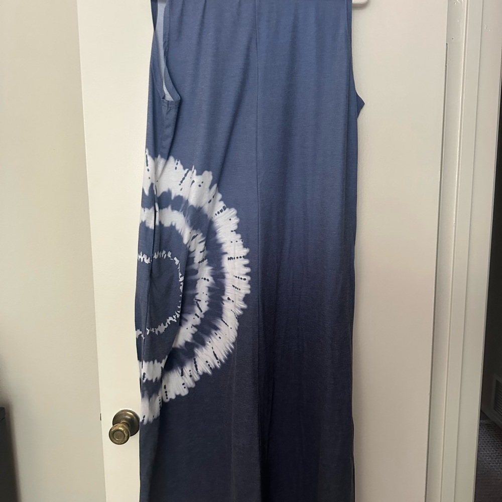 Blue Tie-Dye Maxi Dress - Picture 2 of 4